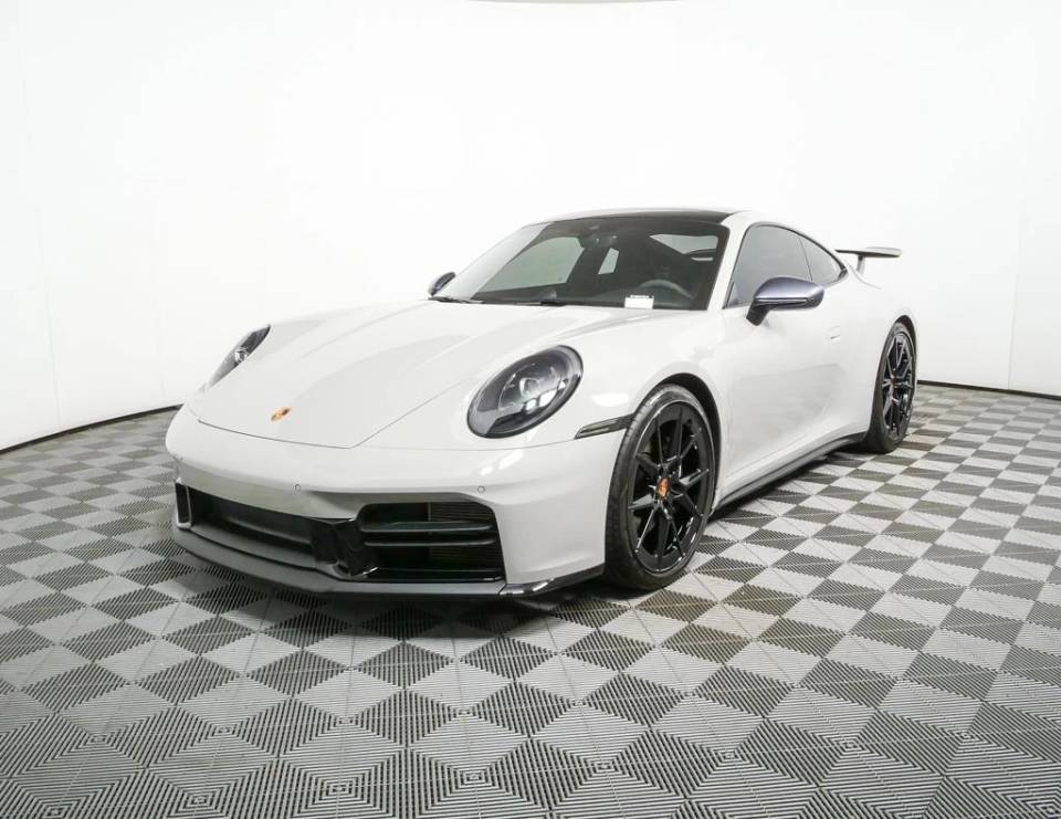 2025 Porsche 911 T