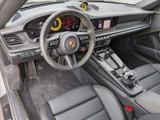 2026 Porsche 911 GTS - Photo 29