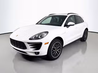 2018 Porsche Macan Sport Edition's photo