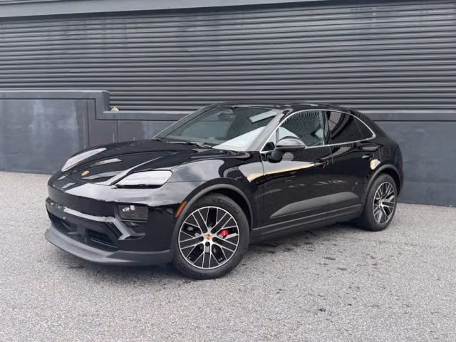 Used 2025 Porsche Macan S with VIN WP1AB2XA5SL151759 for sale in Newtown Square, PA