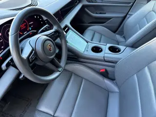 2024 Porsche Taycan Base - Photo 29