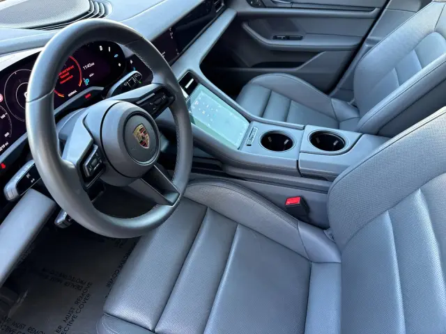 2024 Porsche Taycan Base - Photo 30