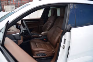 2025 Porsche Macan Base - Photo 33