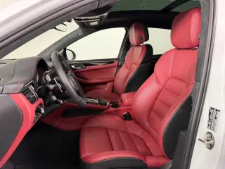 2026 Porsche Macan T - Photo 37