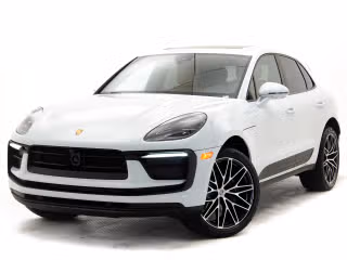 2025 Porsche Macan's photo