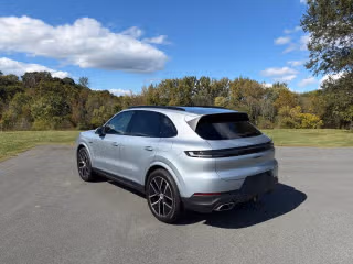 2026 Porsche Cayenne E-Hybrid - Photo 17