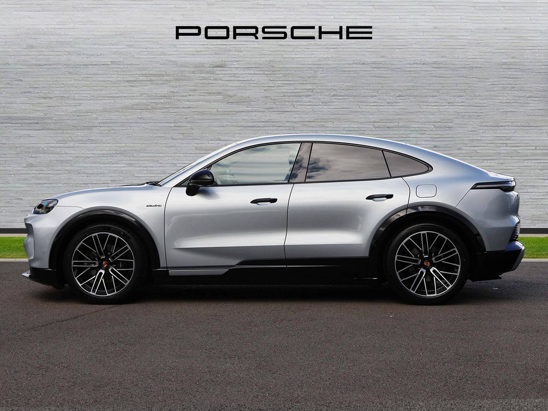 Cayenne Electric Coupé, photo 2 of 32
