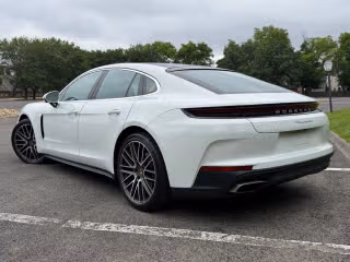 2025 Porsche Panamera Base - Photo 17