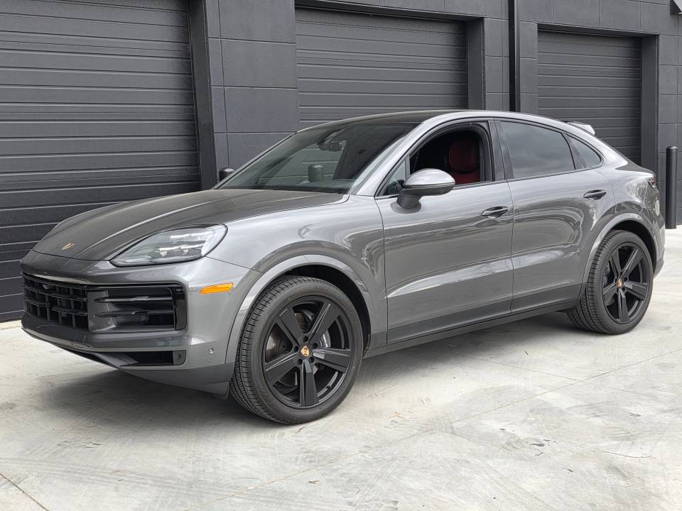 2025 Porsche Cayenne Coup Base