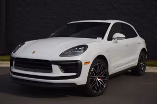 2022 Porsche Macan S's photo