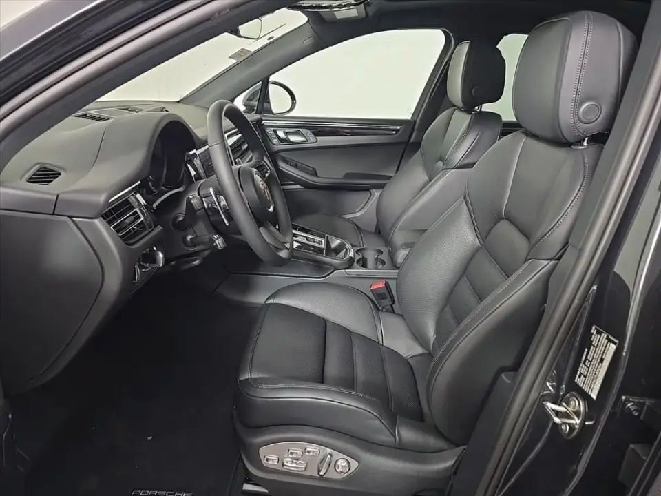 2026 Porsche Macan Base - Photo 39