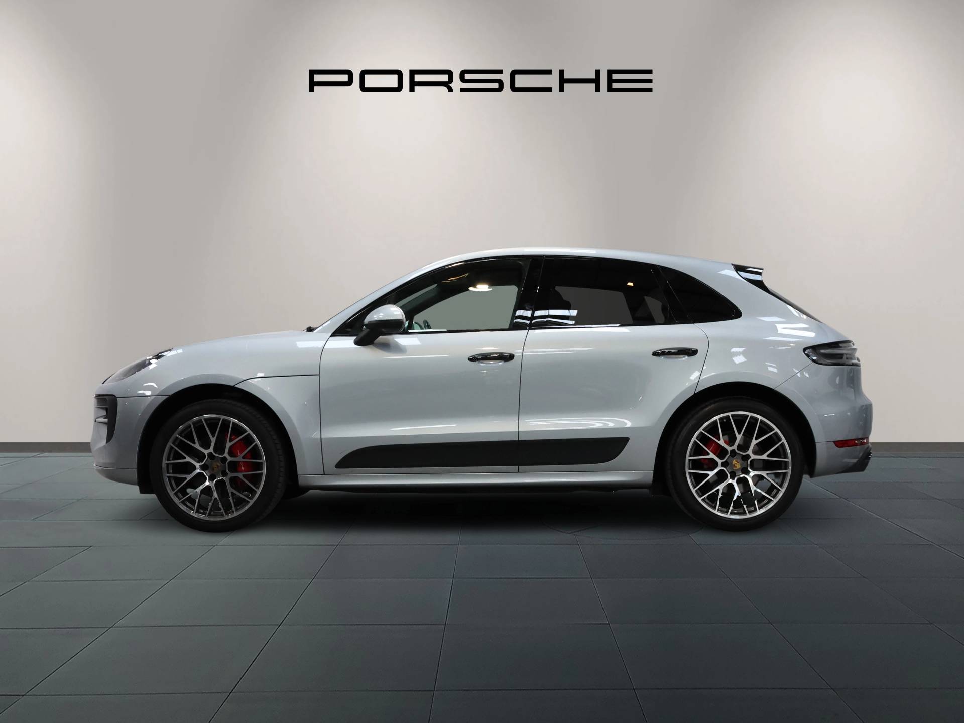 Macan GTS, photo 2 of 45
