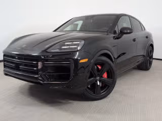 2026 Porsche Cayenne Turbo E-Hybrid's photo