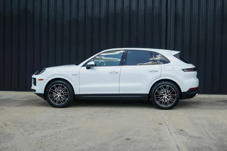 2026 Porsche Cayenne E-Hybrid - Photo 15