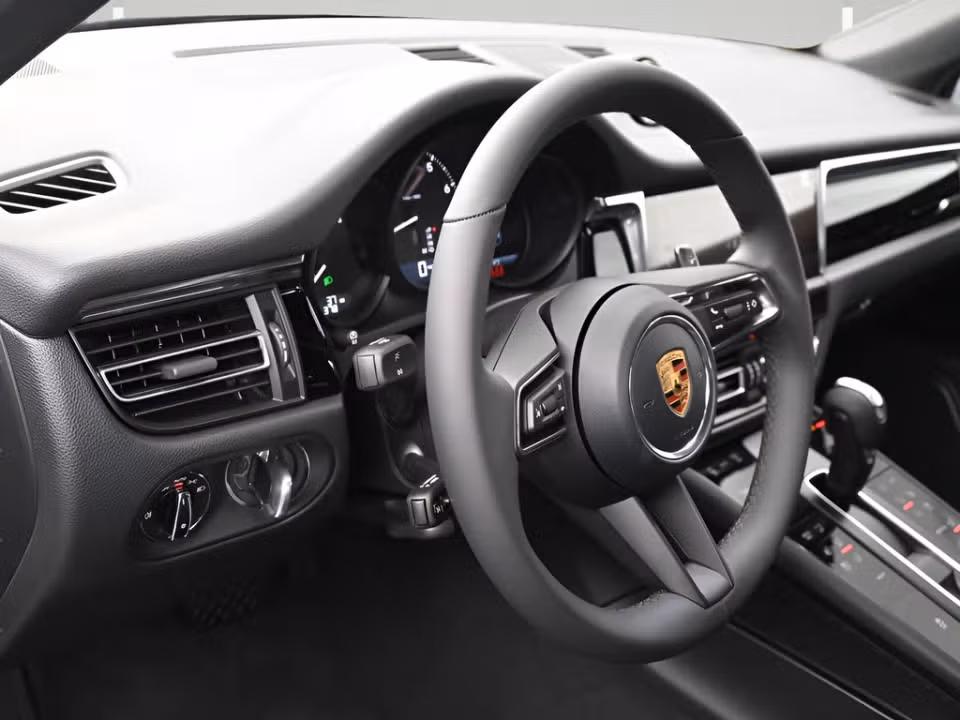2026 Porsche Macan Base - Photo 35