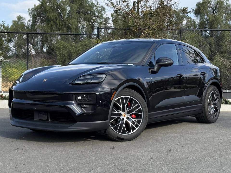 2025 Porsche Macan S