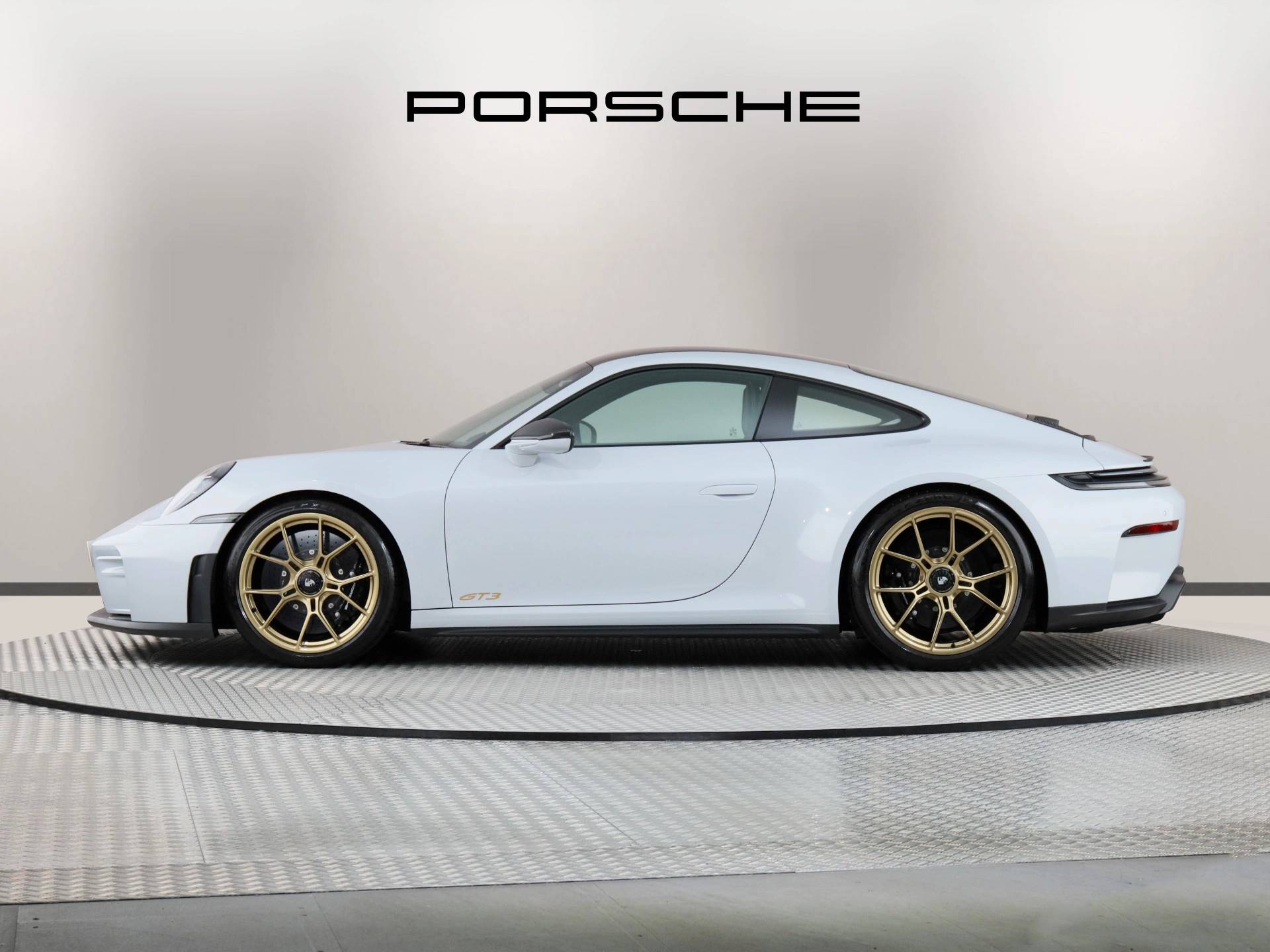 911 GT3 Touring, photo 2 of 24