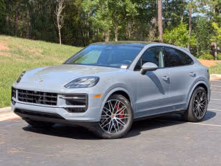 2026 Porsche Cayenne S's photo