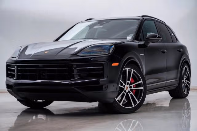 Used 2026 Porsche Cayenne S E-Hybrid with VIN WP1AN2AY5TDA20262 for sale in Westmont, IL