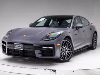 2025 Porsche Panamera 4 E-Hybrid's photo