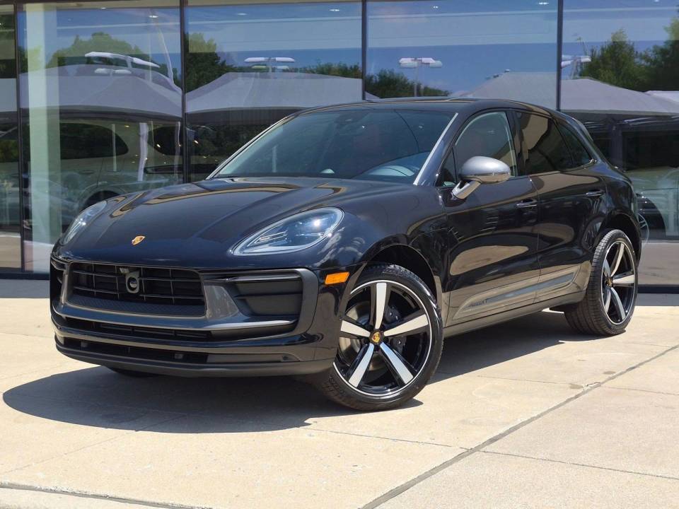 2026 Porsche Macan T