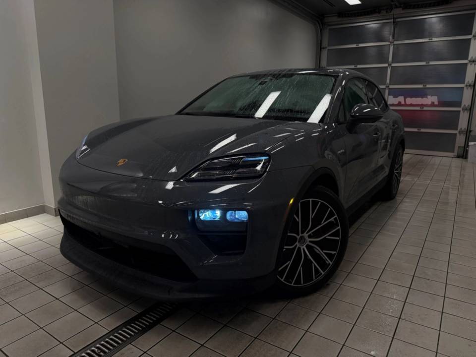 2025 Porsche Macan