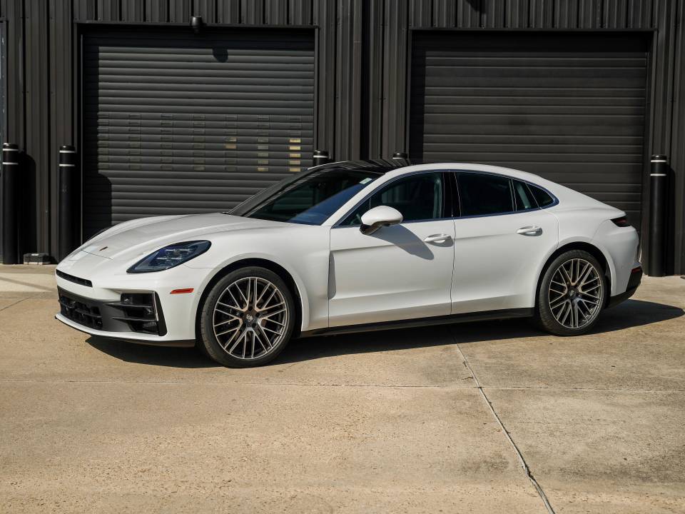2026 Porsche Panamera