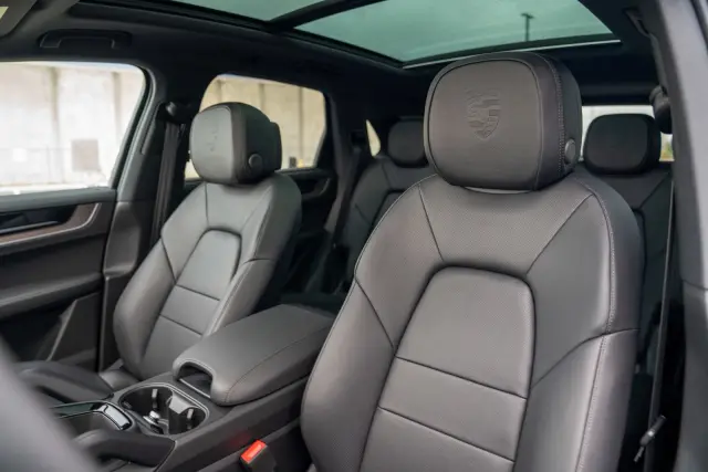 2026 Porsche Cayenne S - Photo 38