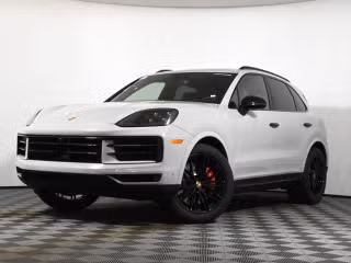 2026 Porsche Cayenne S's photo