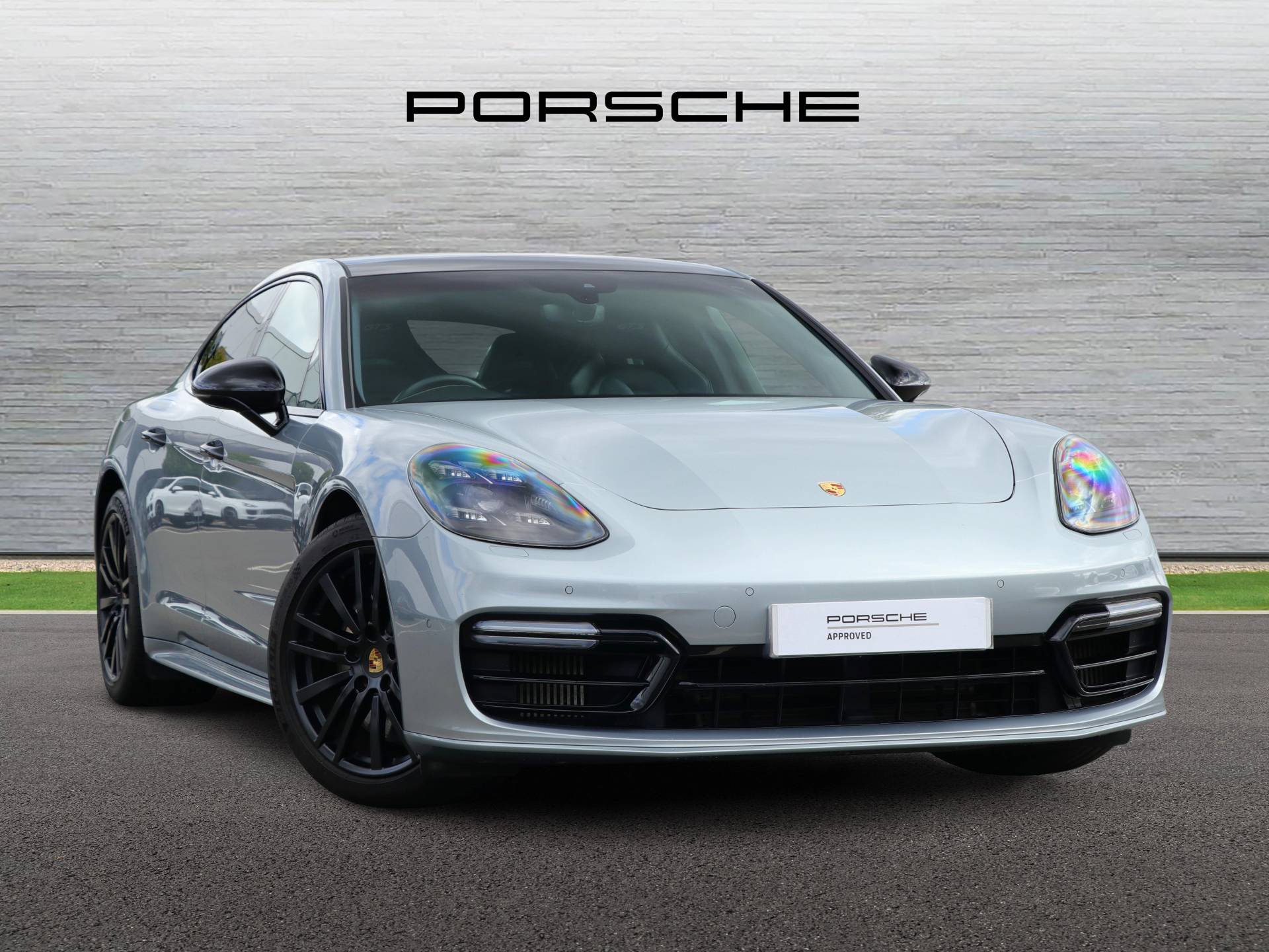 Panamera GTS, photo 1 of 59
