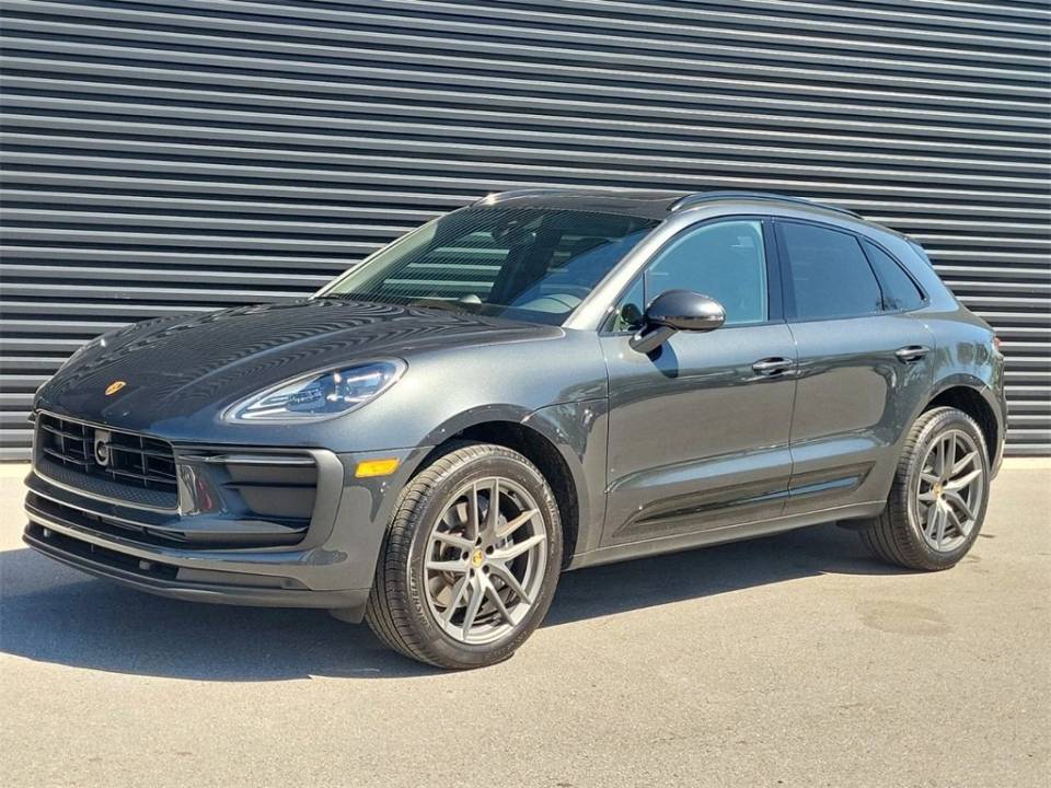 2025 Porsche Macan