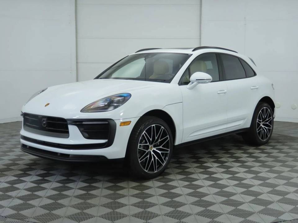2025 Porsche Macan