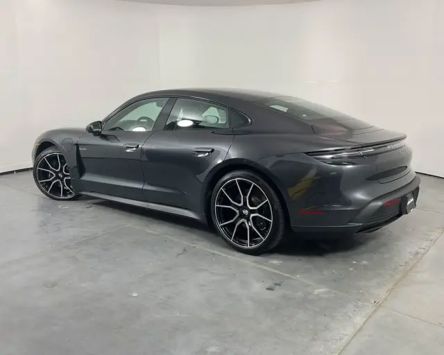 2025 Porsche Taycan Base - Photo 22