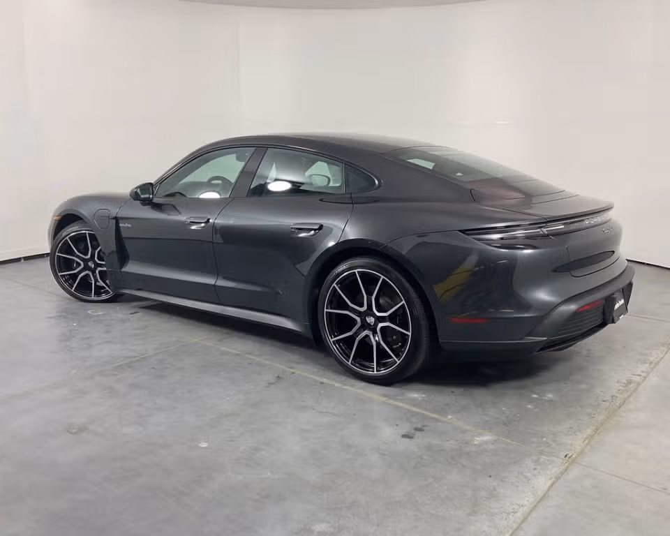 2025 Porsche Taycan Base - Photo 19