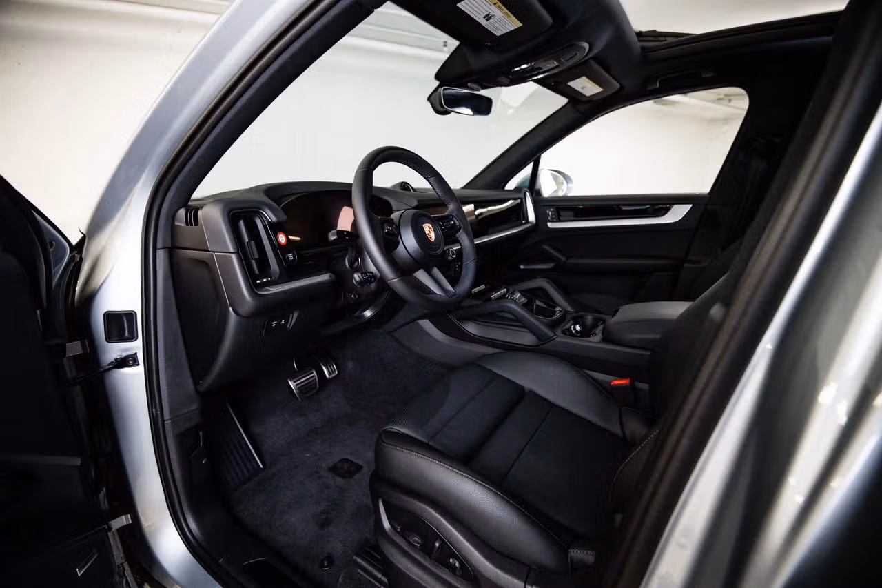 2026 Porsche Cayenne S - Photo 28