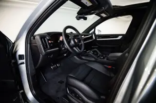 2026 Porsche Cayenne S - Photo 29