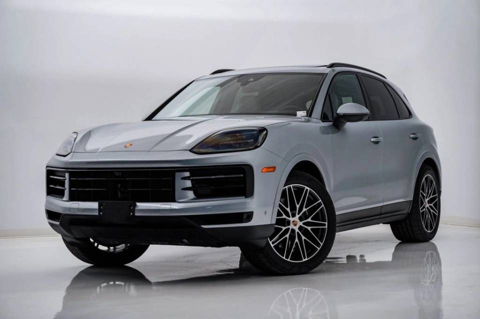 2025 Porsche Cayenne Base