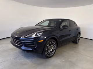 2023 Porsche Cayenne Platinum Edition E-Hybrid's photo