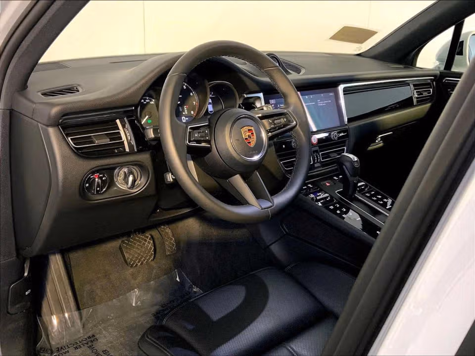 2026 Porsche Macan Base - Photo 27