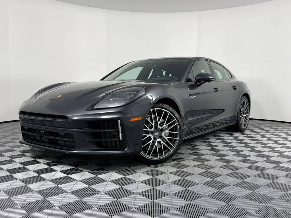 2026 Porsche Panamera 4 E-Hybrid