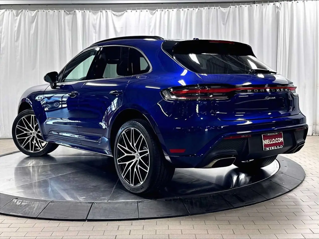 2026 Porsche Macan Base - Photo 24