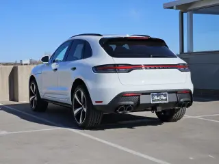 2026 Porsche Macan T - Photo 21