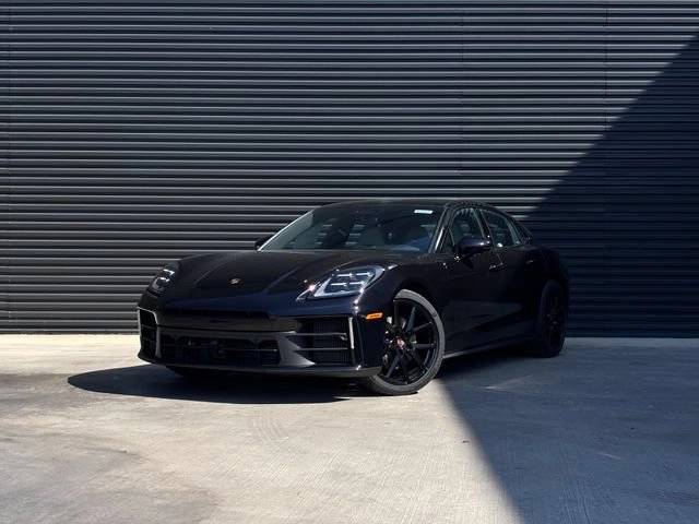 2026 Porsche Panamera 4