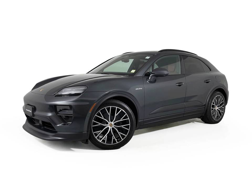 2025 Porsche Macan Base