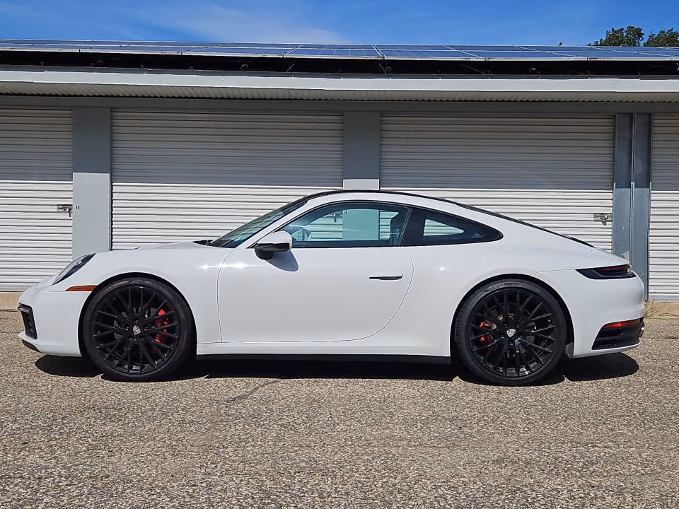 2022 Porsche 911 - Photo 11