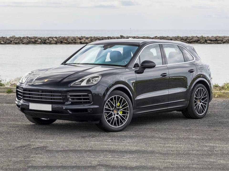 2022 Porsche Cayenne Platinum Edition