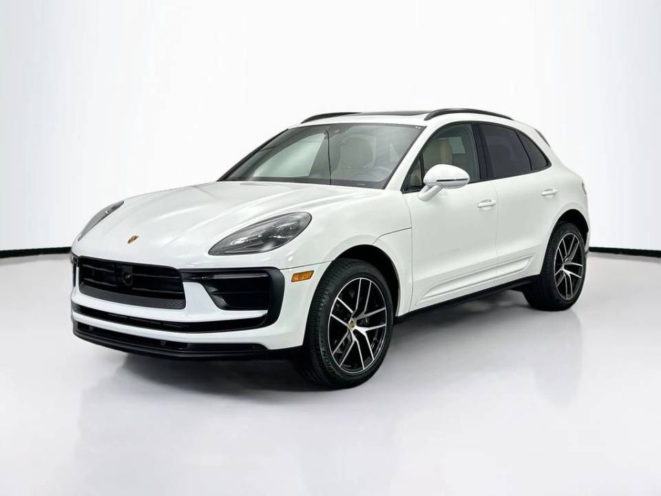 2025 Porsche Macan Base