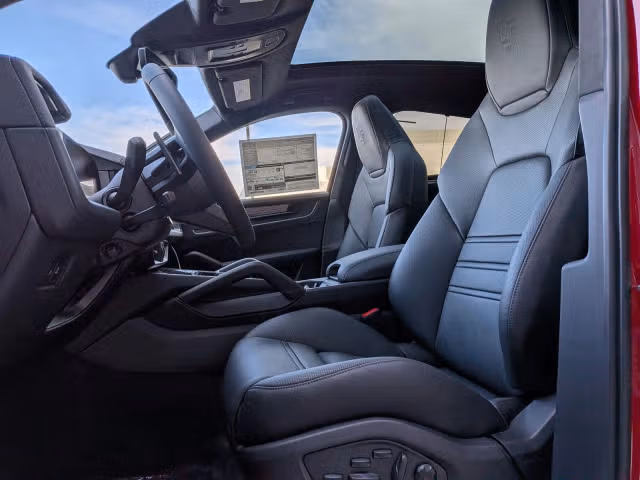 2026 Porsche Cayenne Coup S - Photo 34