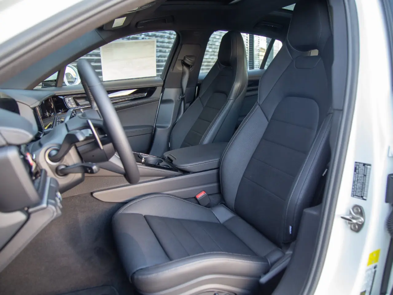 2026 Porsche Panamera Base - Photo 40