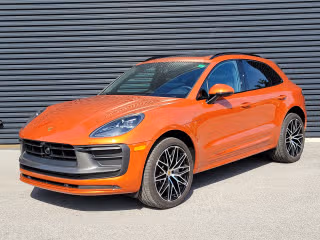 2024 Porsche Macan T's photo